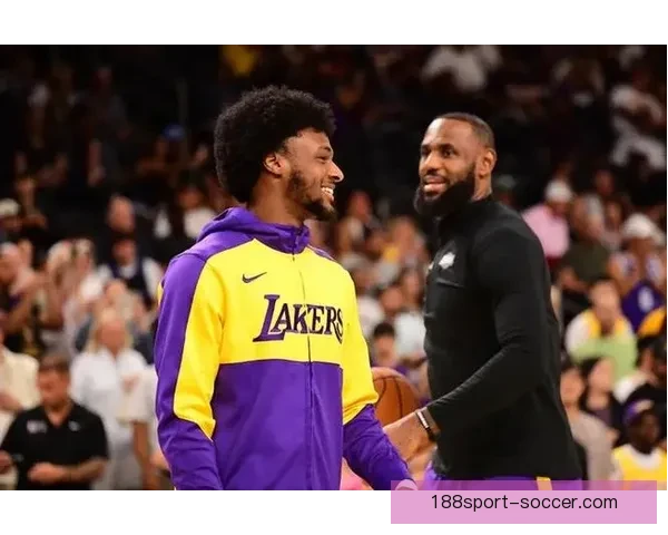 詹姆斯盛赞布朗尼具备NBA实力：我们家做事从不敷衍