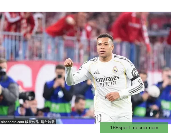 皇马1-2遭绝杀龙赛罗怒批姆巴佩卡马文加称该清洗半支球队