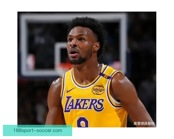 詹姆斯盛赞布朗尼具备NBA实力：我们家做事从不敷衍